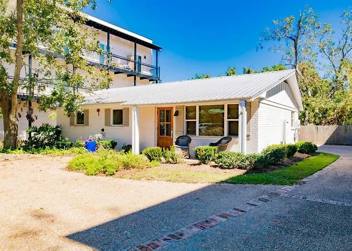 Downtown Fairhope Cottage